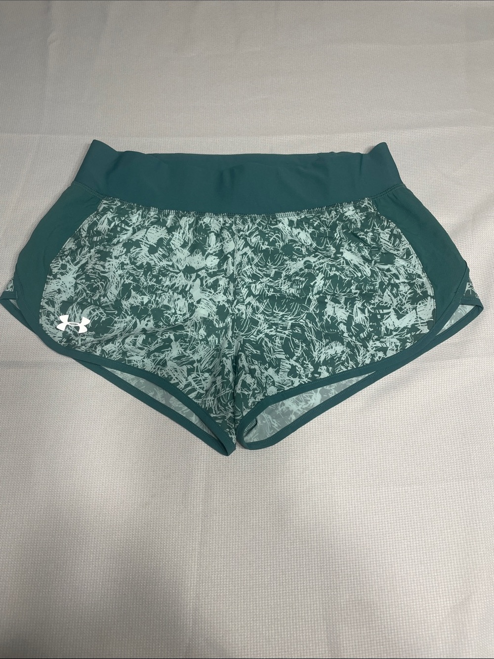 Under Armour Women's Teal & Mint Printed Athletic Shorts Running NWT